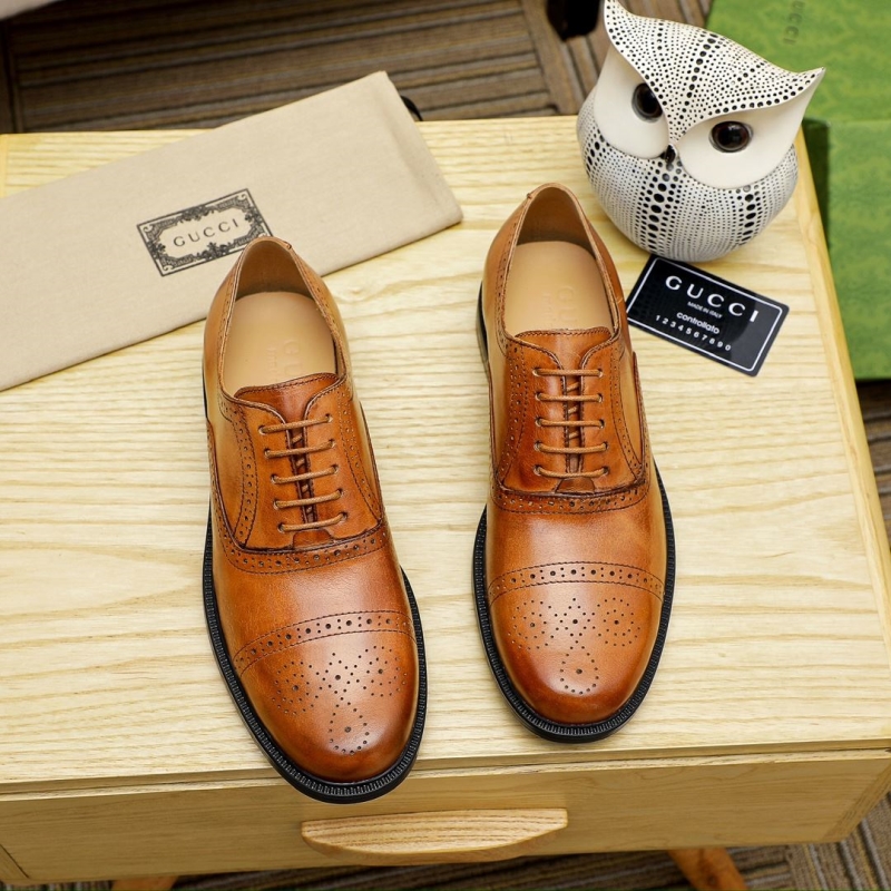 G*u*i leather shoes